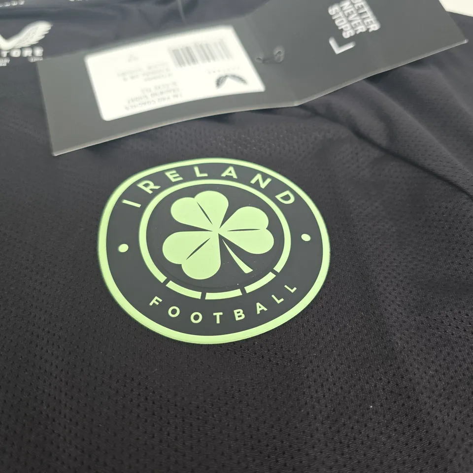 CASTORE IRELAND NATIONAL FOOTBALL TEAM TRAINING SHIRT SIZE 16