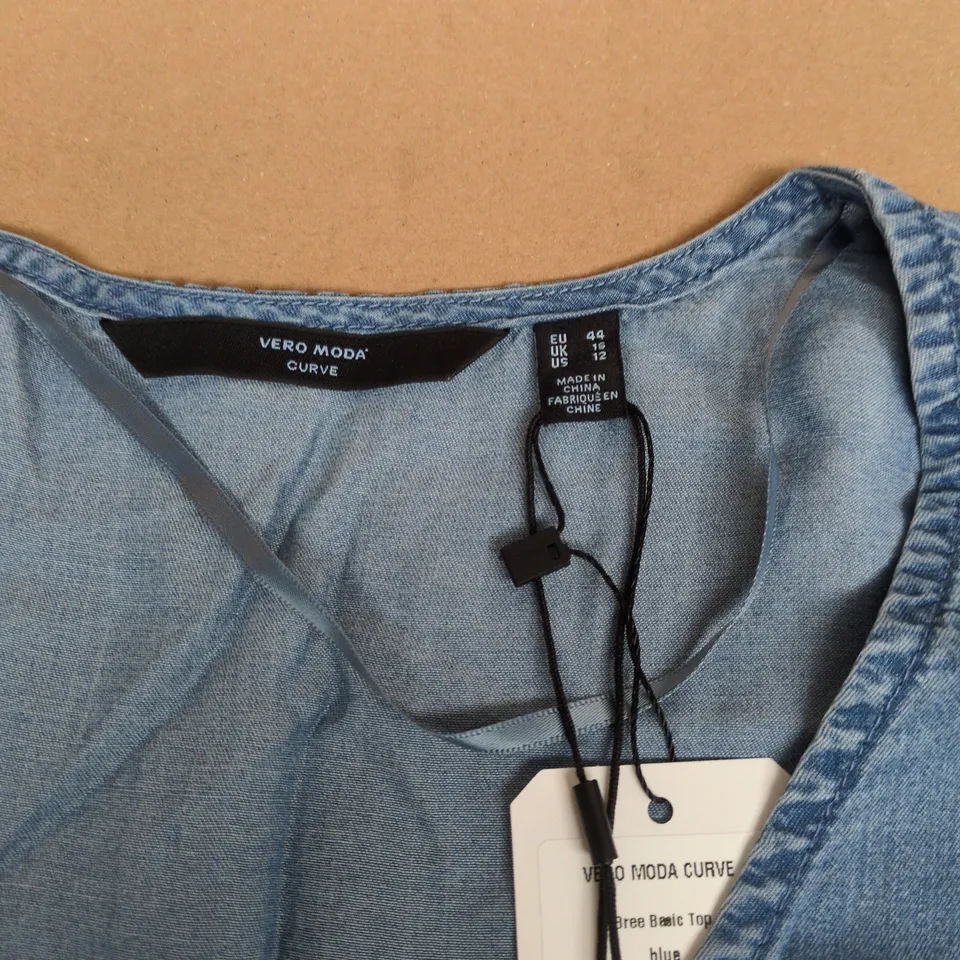 VERO MODA CURVE DENIM TOP – LIGHT BLUE, UK 16 (EU 44)