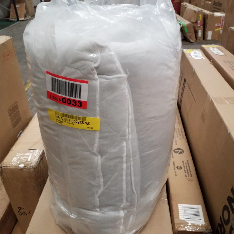 HOLLOWFIBER 10.5 TOG QUILTED DUVET