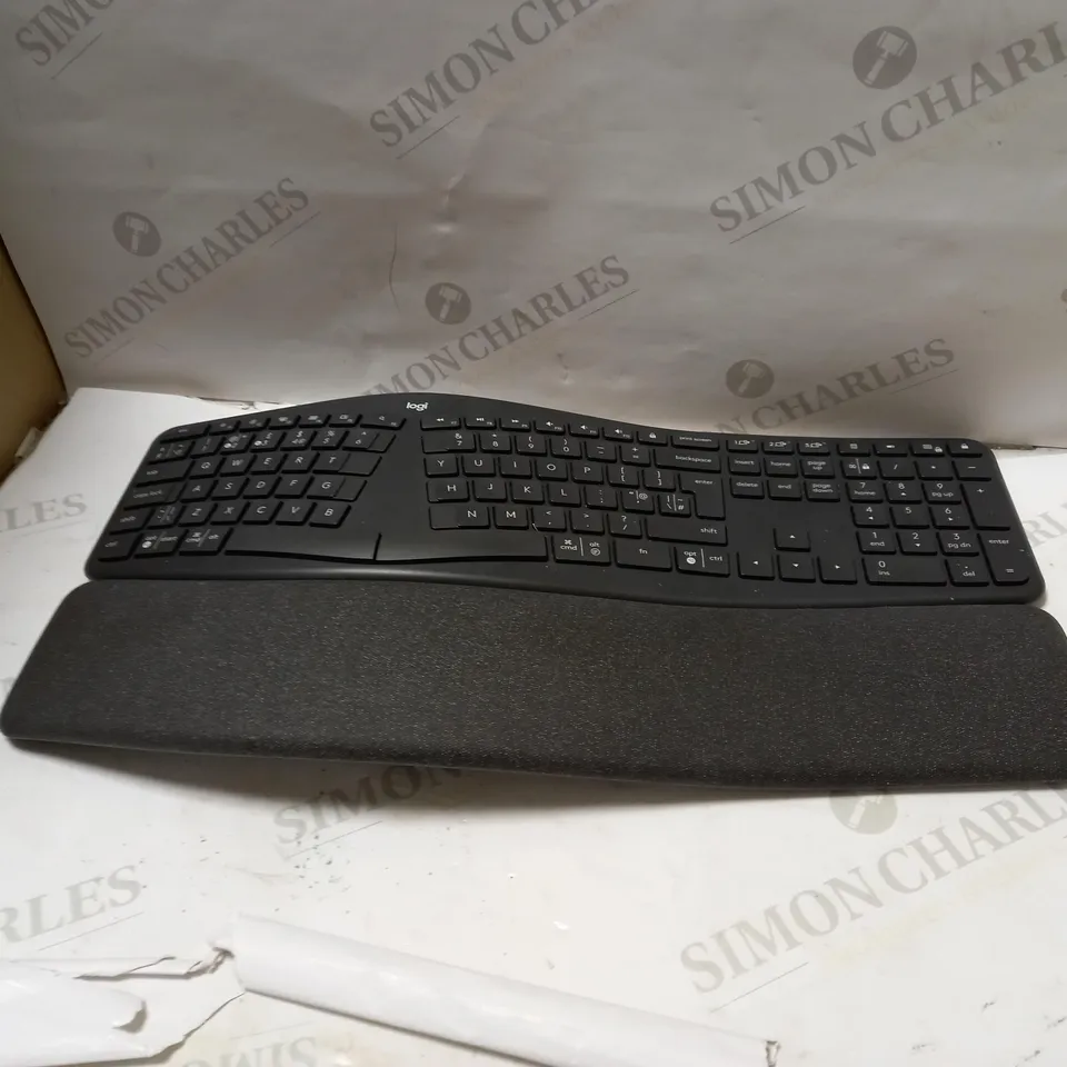 LOGITECH ERGO K860 WIRELESS ERGONOMIC KEYBOARD