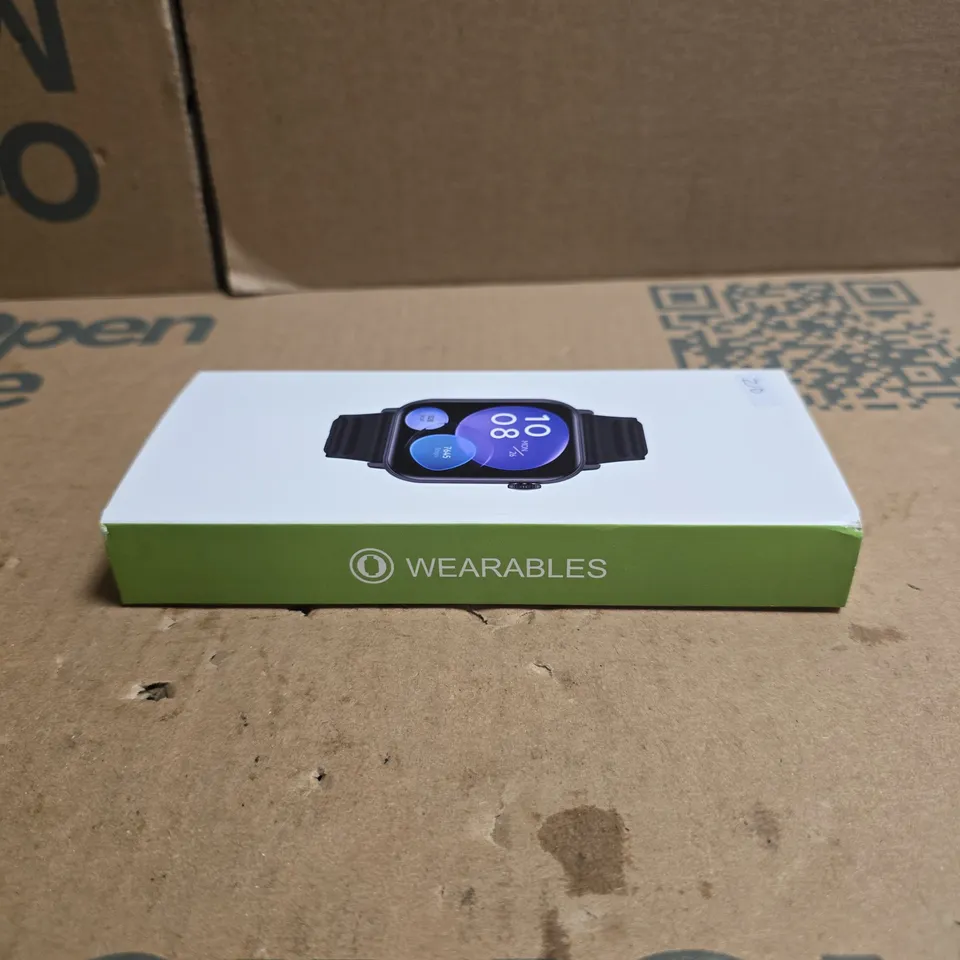 WEARABLES SMART WATCH IN BOX