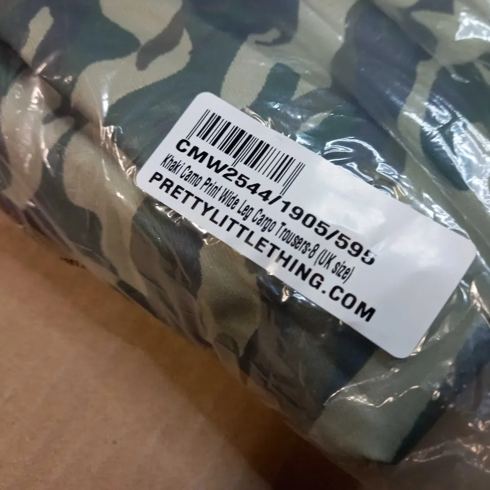 PRETTYLITTLETHING KHAKI AMO PRINT WIDE LEG CARGO TROUSERS - SIZE 8