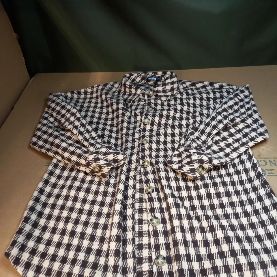WOMENS CHECK SHACKET SIZE 8