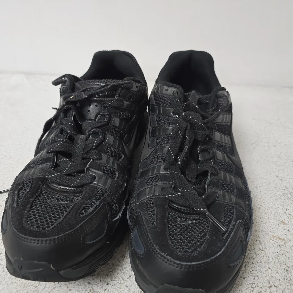 NIKE P6000 TRAINERS, BLACK - SIZE UK 14