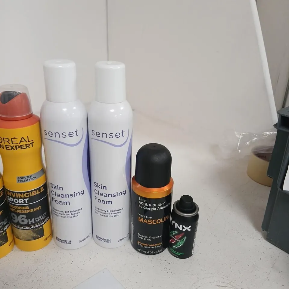 APPROXIMATELY 28 ASSORTED AEROSOLS TO INCLUDE; ASSORTED HEALTH & BEAUTY LOT: HAIRCARE, SKIN CARE, DEODORANTS & FRAGRANCES