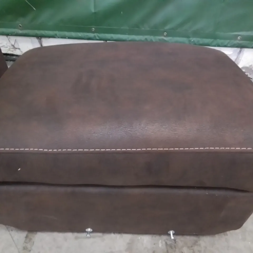 DESIGNER MIDDLE SOFA DRINKS HOLDER SECTION + OTTOMAN FOOTSTOOL IN CHESTNUT FABRIC