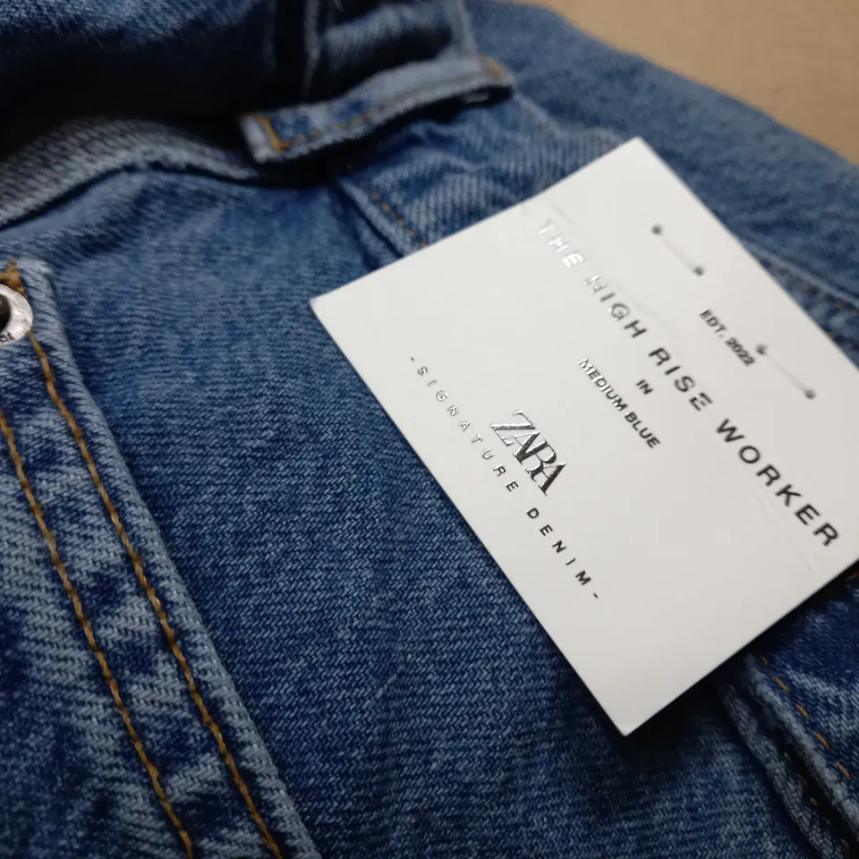 ZARA BLUE DENIM HIGH RISE CARGO STYLE JEANS - 