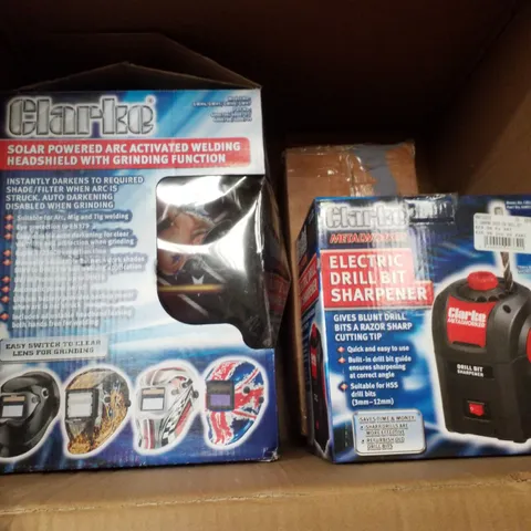 PALLET CONTAINING 3 SCRAP ITEMS INCLUDING 5" BENCH VICE, WELDING HEADSHIELD & ELECTRIC DRILL BIT SHARPENER