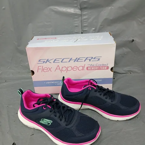 BOXED PAIR OF SKECHERS FLEX APPEAL LACE UP WOMENS TRAINERS UK 7