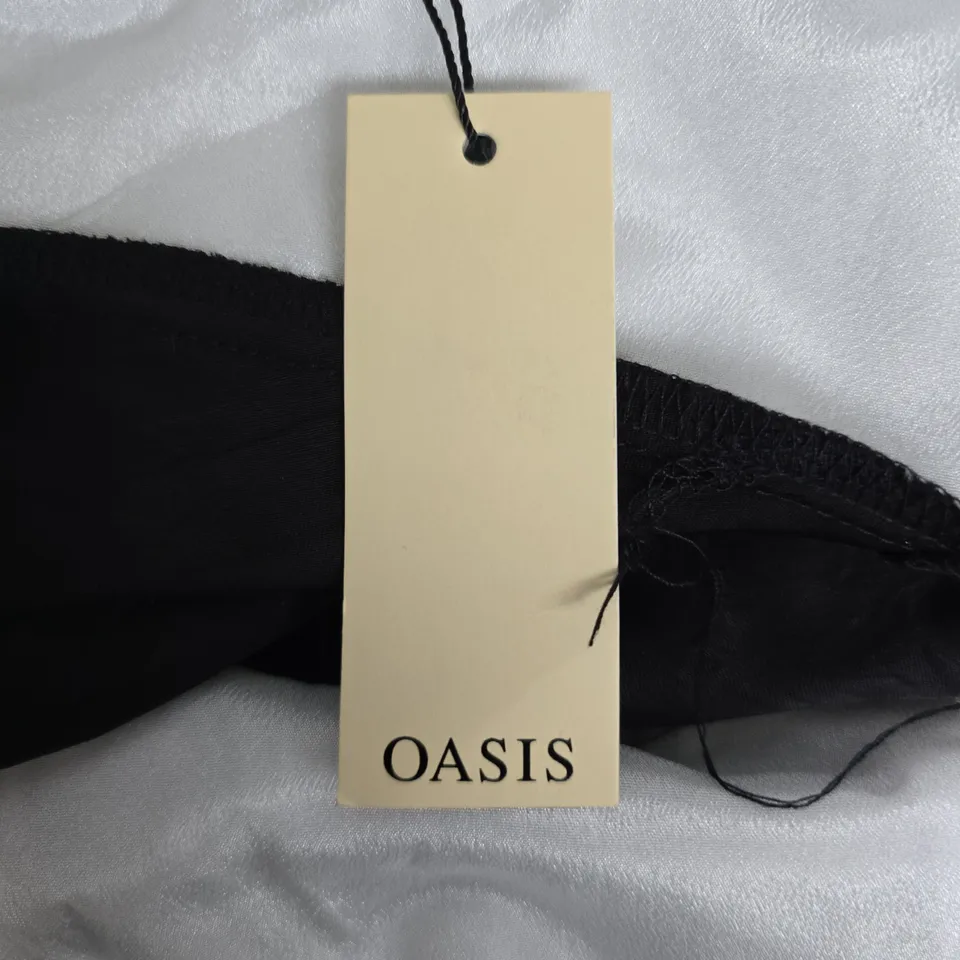 OASIS CONTRAST PIPING SATIN MAXI DRESS – UK 12, BLACK WITH WHITE BODICE