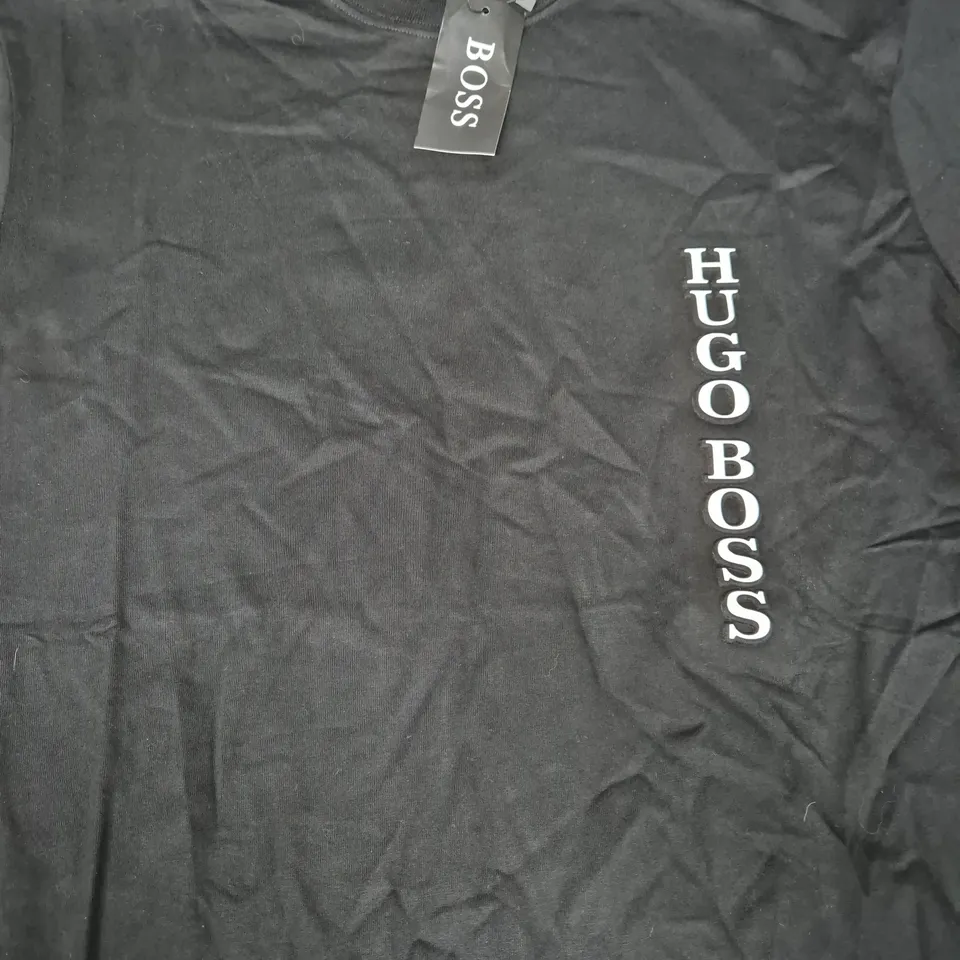 HUGO BOSS T-SHIRT IN BLACK SIZE UNSPECIFIED