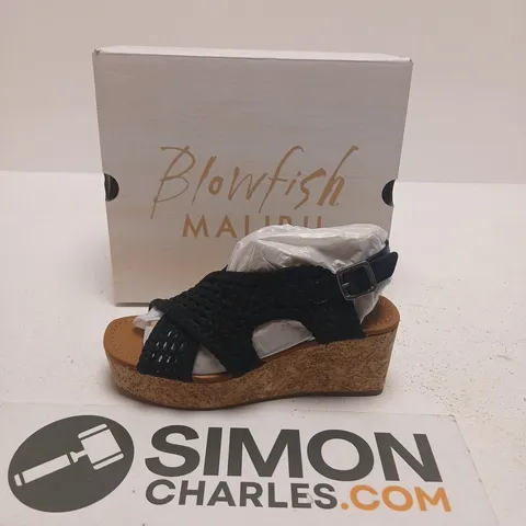 BOXED BLOWFISH MALIBU ANDREA BLACK WOVEN-STRAP CORK WEDGE SANDALS SIZE 7