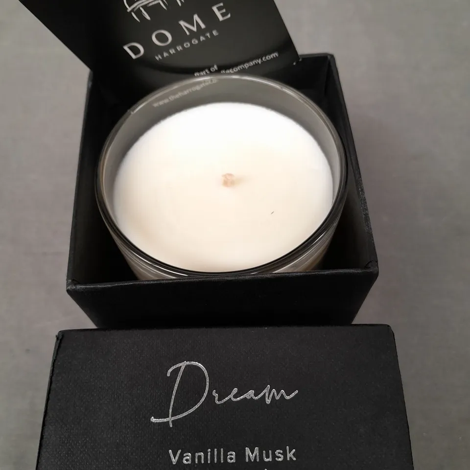 BOXED DOME HARROGATE VANILLA MUSK AND LAVENDER SCENTED CANDLE