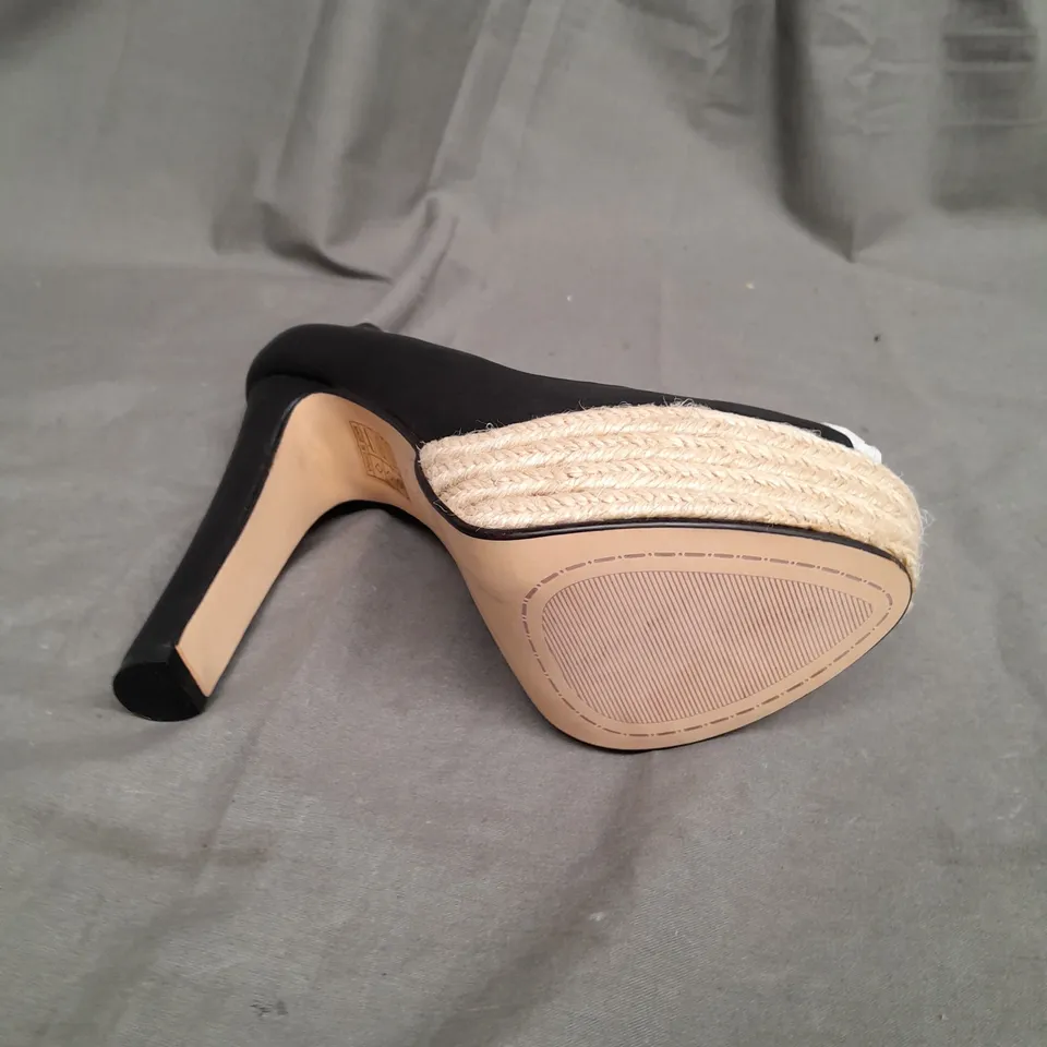 BOX OF APPROXIMATELY 10 WOMENS LAVANDAR HIGH HEEL SHOES IN VARIOUS SIZES
