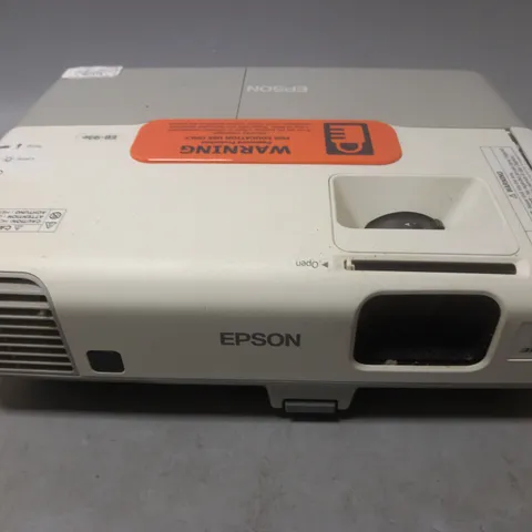 EPSON LCD PROJECTOR - H382B