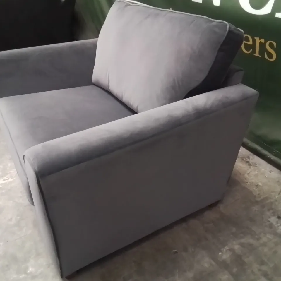 QUALITY DESIGNER EX SHOWROOM JACKSON VELVET SNUGGLE CHAIR - GRANITE