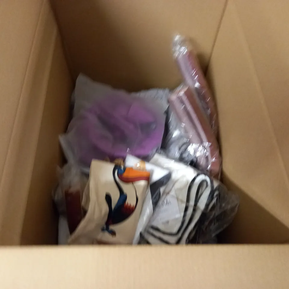 LARGE QUANTITY OF ASSORTED HOUSEHOLD ITEMS TO INCLUDE WRITING BOARD, STUD FINDER AND SUPERSOFT THROW