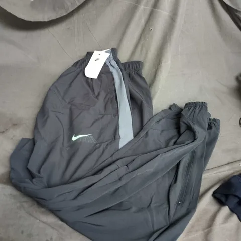 NIKE GRID PANTS – MEN'S ANTH/MINT 