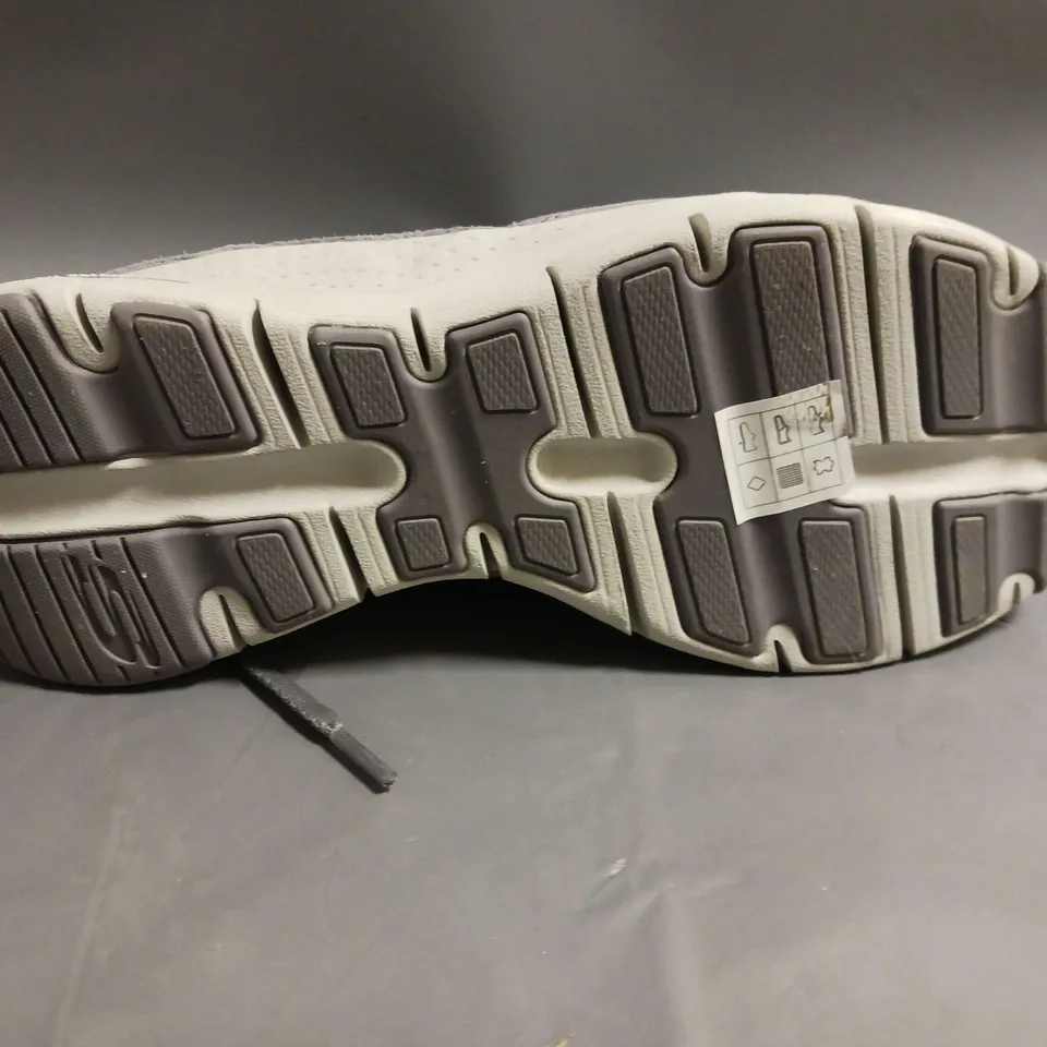 SKECHERS ARCHFIT AIR COOLED TRAINERS GREY SIZE 5