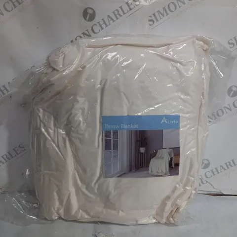 SEALED LIVIO THROW BLANKET IN CREAM - SIZE UNSPECIFIED 