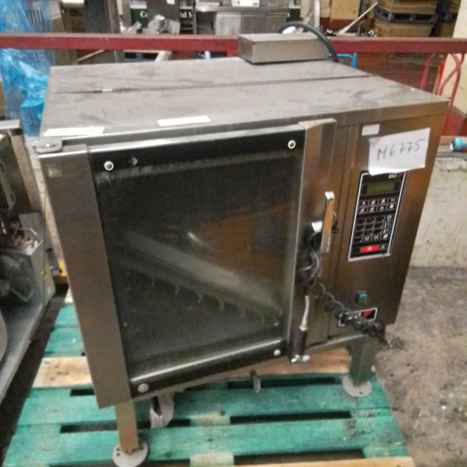 BKI COMMERCIAL SINGLE OVEN 