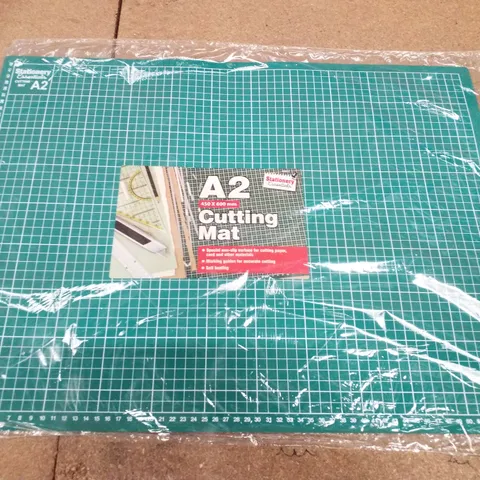 STATIONERY ESSENTIALS A2 CUTTING MAT 450×600MM