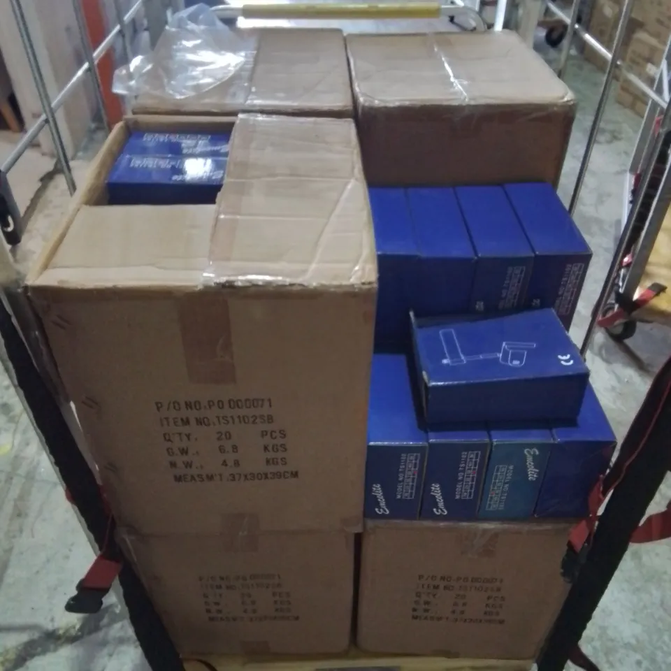 LOT OF APPROXIMATELY 150 BOXED AS NEW EMCOLITE TS1102 LIGHTS