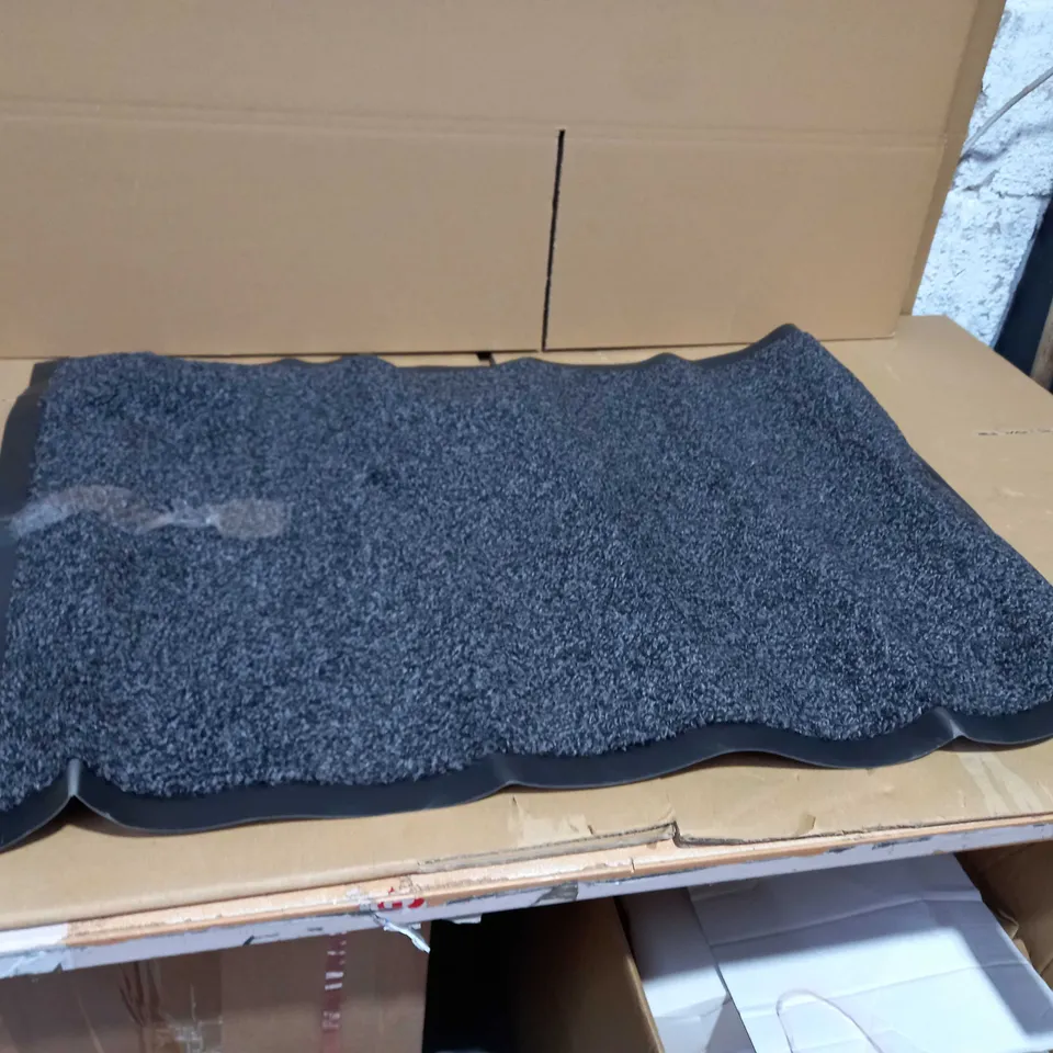 LARGE BATH MAT