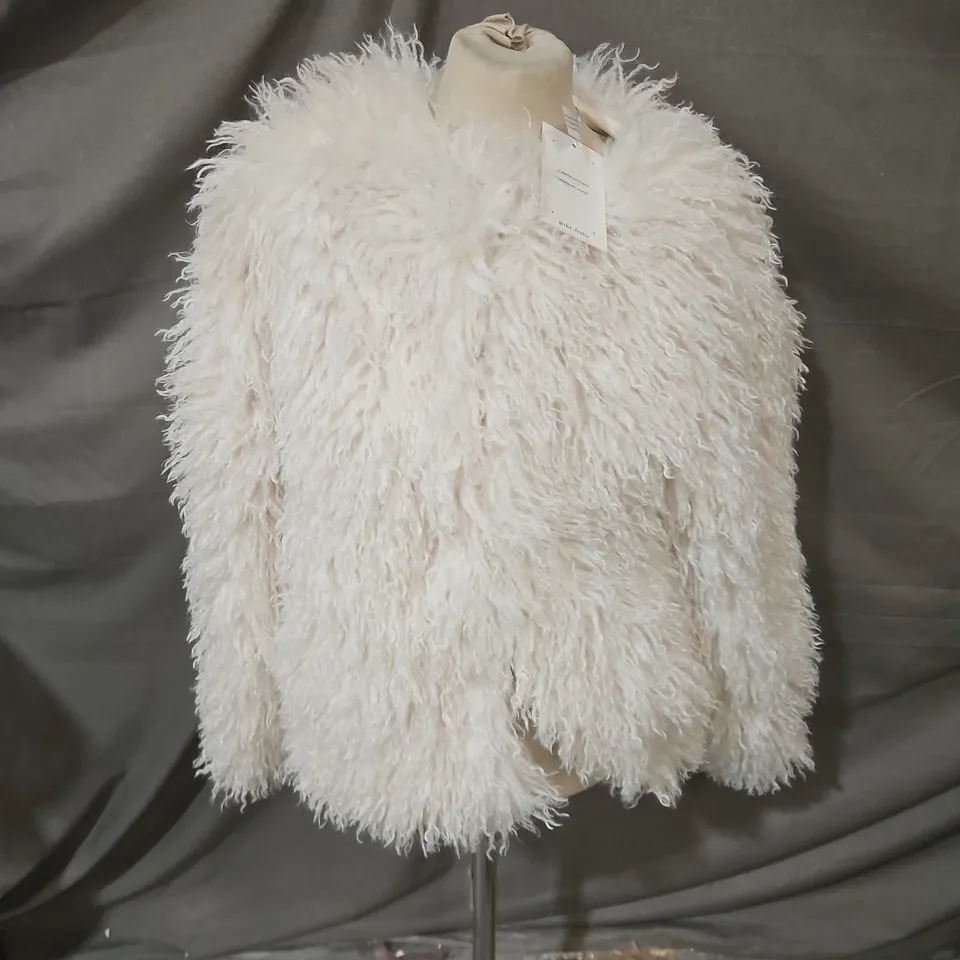 THE FROLIC WHITE FAUX FUR COAT – UK 10