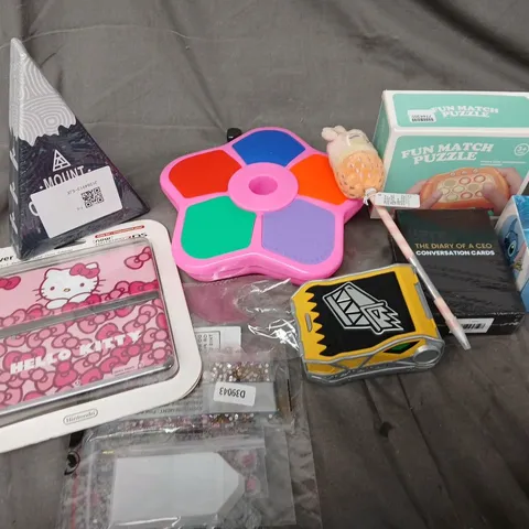APPROXIMATELY 10 ASSORTED TOYS & GAMES TO INCLUDE FUN MATCH PUZZLE, THE DIARY OF CEO CONVERSATION CARDS, NINTENDO 3DS COVER PLATES, ETC