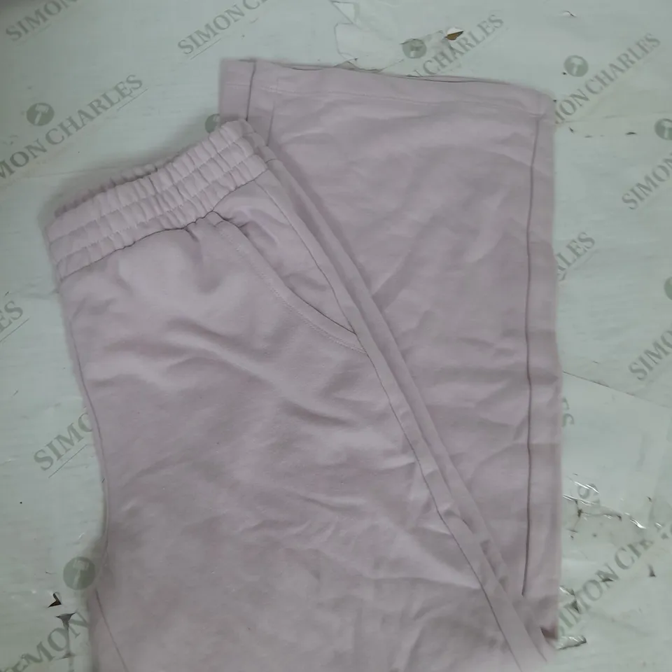 BERSHKA WIDE LEG SWEATPANTS IN PALE PINK SIZE M