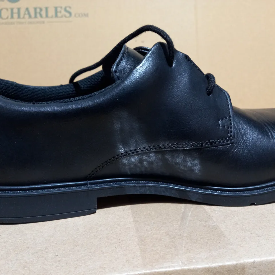 CLARKS SCALA LOOP YOUTH BLACK LEATHER SHOES - SIZE 7
