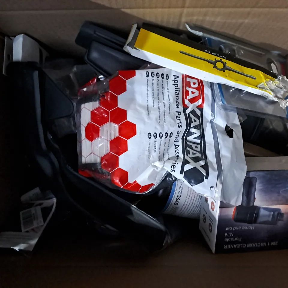 BOX OF ASSORTED CAR ITEMS TO INCLUDE TOOLS - HOOVERS -/ COLLECTION ONLY 