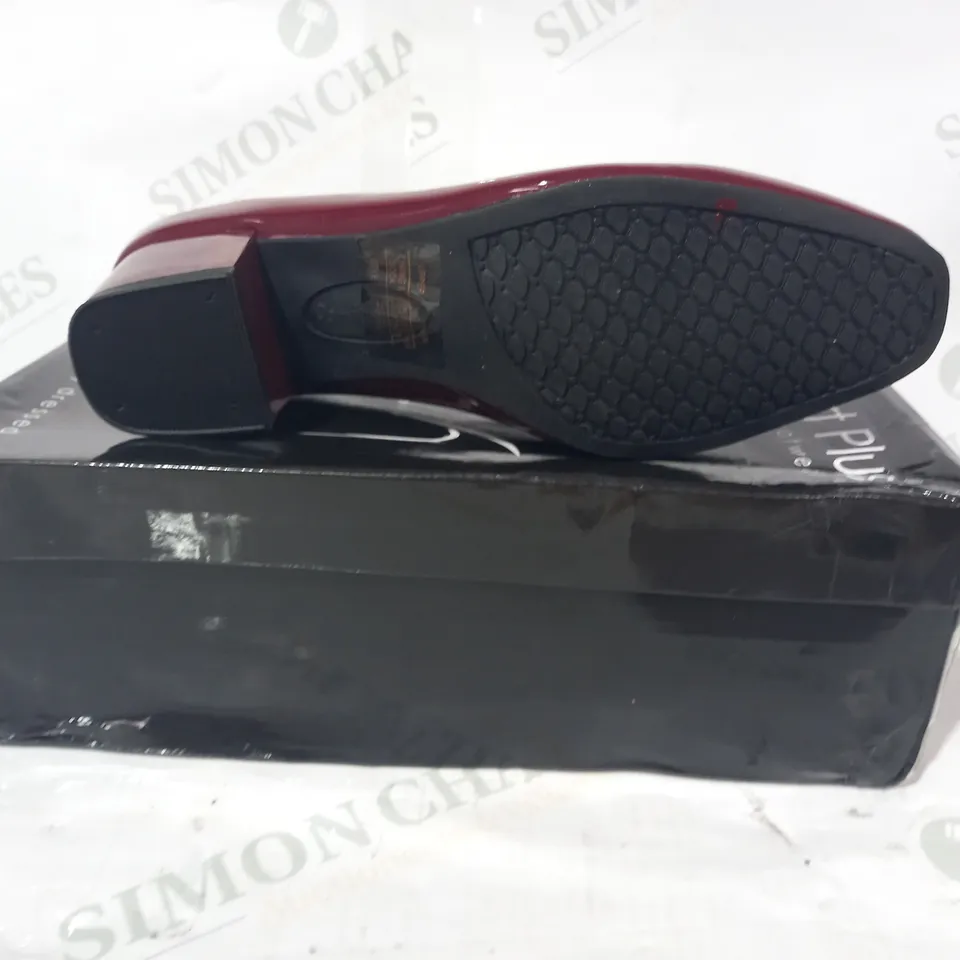 BOXED PAIR OF COMFORT PLUS LOW BLOCK HEEL SLIP-ON SHOES IN WINE RED SIZE 4