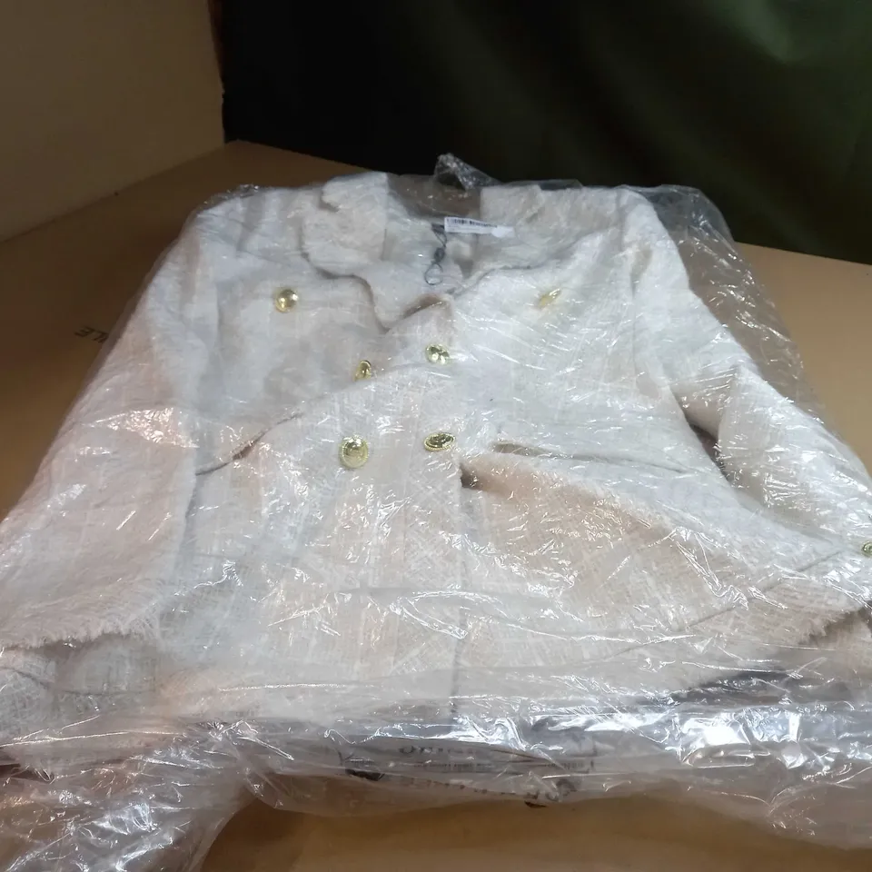 PACKAGED KARN MILLEN IVORY LONGLINE SPARKLE BOUCLE BLAZER - SIZE 12