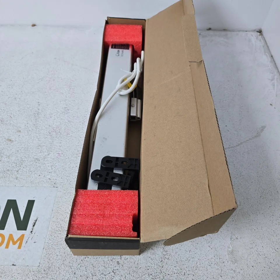 WINDOW OPENER – MOTORISED DEVICE, BOXED