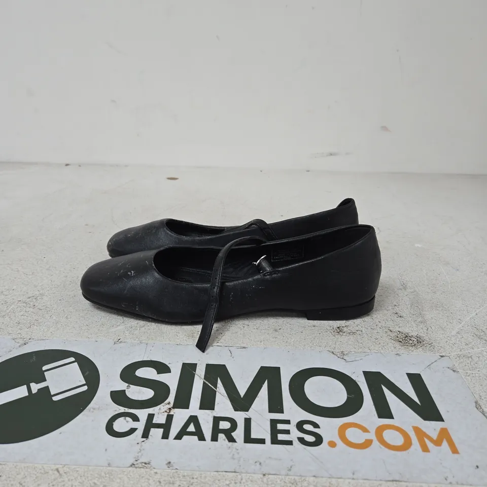 HUSH PUPPIES PAIR OF WOMEN'S BLACK LEATHER MARY JANE FLATS UK SIZE 8