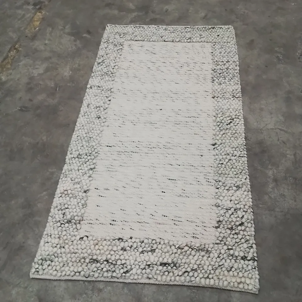 QUALITY DESIGNER AREA RUG - APPROXIMATELY 150X80CM