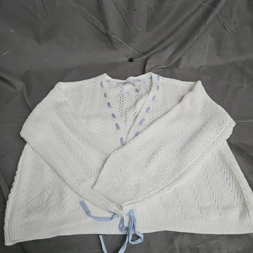 HOLLISTER KNIT CARDIGAN IN BLUE/CREAM SIZE M