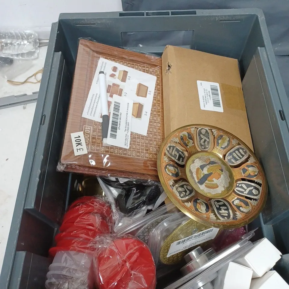 BOX OF APPROXIMATELY 20 ASSORTED HOUSEHOLD ITEMS TO INCLUDE TOILET BLOCK, STATIONARY AND HIGHLIGHTER PENS