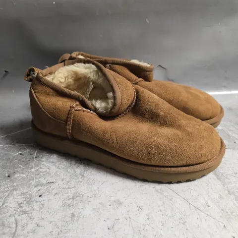 UGGS CLASSIC ULTRA MINI ANKLE BOOTS IN BROWN - UK 3