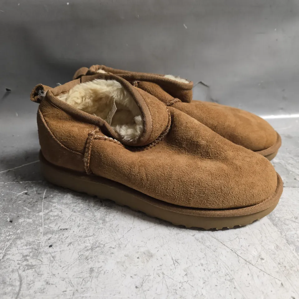 UGGS CLASSIC ULTRA MINI ANKLE BOOTS IN BROWN - UK 3