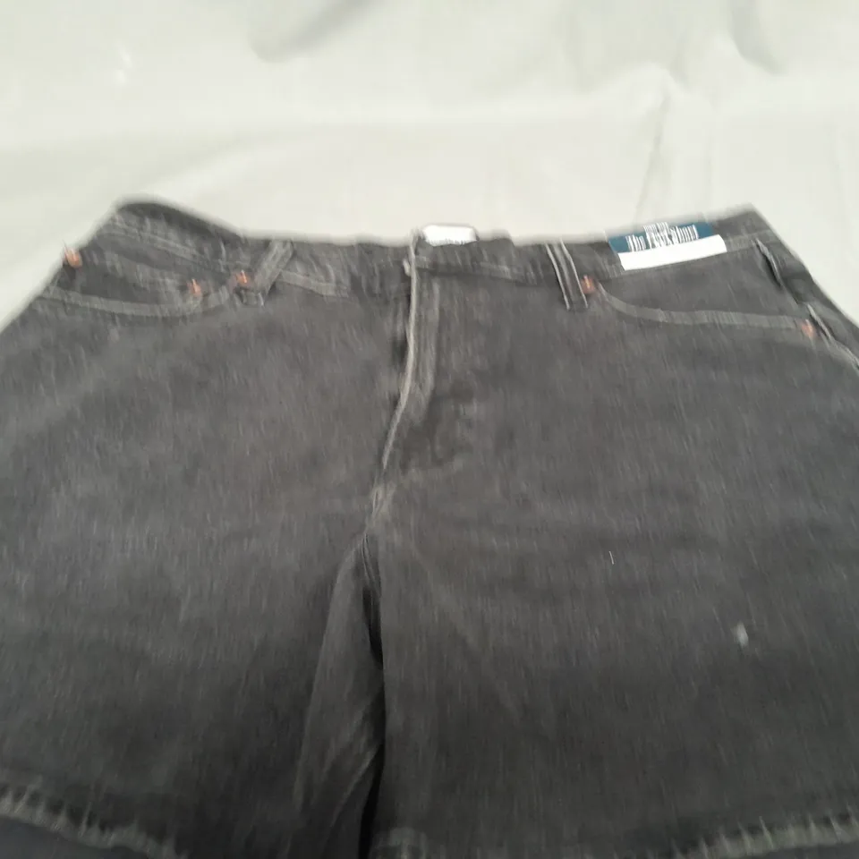 ABERCROMBIE & FITCH THE DAD SHORTS - SIZE 16