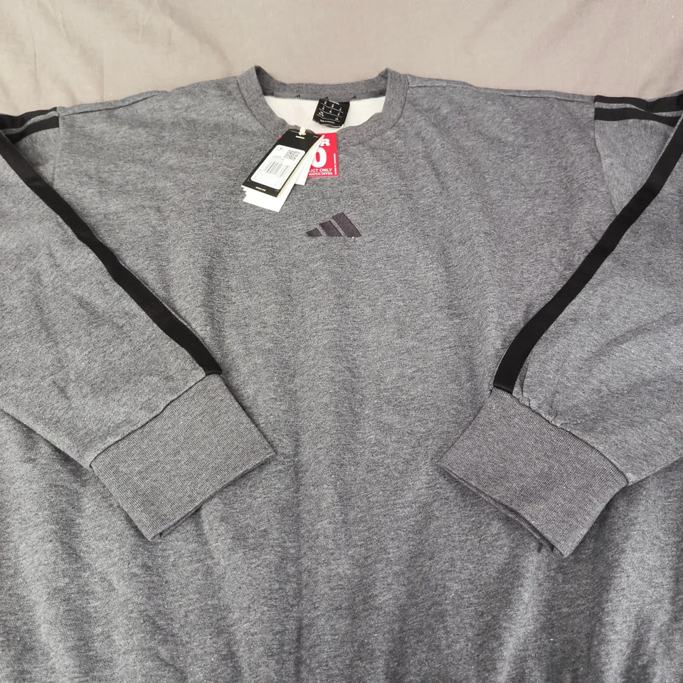 ADIDAS LOGO CASUAL JUMPER - SIZE XL