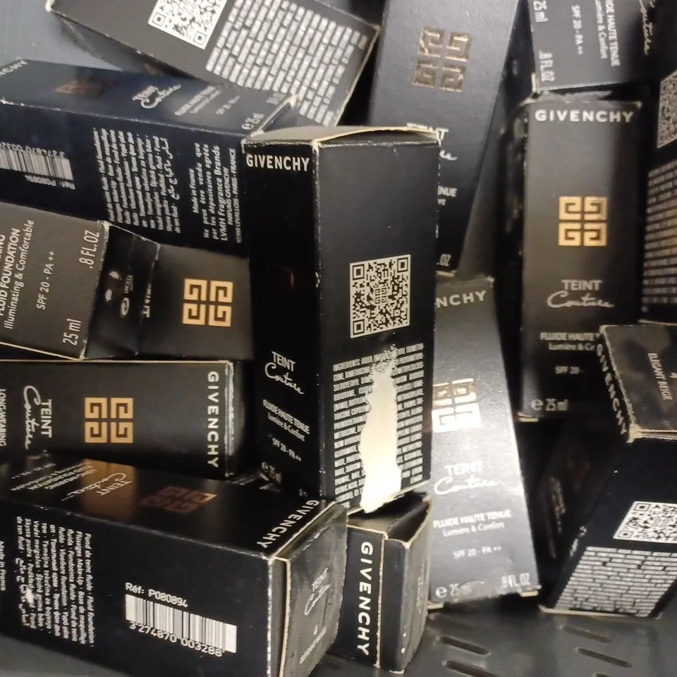 APPROXIMATELY 17 X 25ML GIVENCHY TEINT COUTURE LONG-WEARING FLUID FOUNDATION #4 ELEGANT BEIGE 