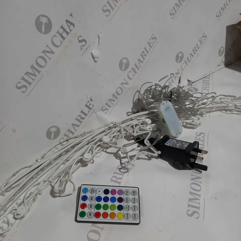 BOXED HOME REFLECTIONS INDOOR OUTDOOR PRE-LIT WALL MOUNTABLE TREE