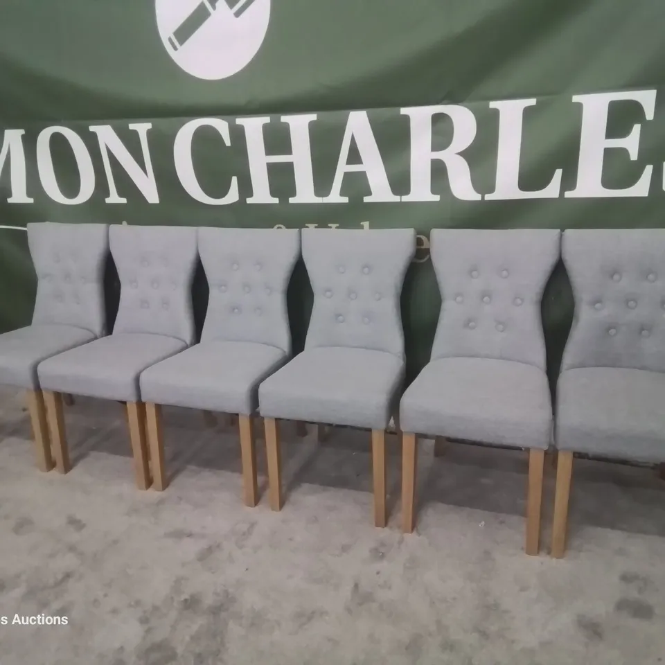 SET OF SIX BEWLEY LIGHT GREY FABRIC BUTTONED BACK DONINGTON CHAIRS OAK LEGS