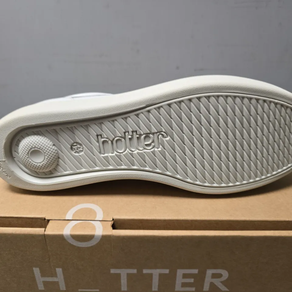 BOXED HOTTER CHASE II EXTRA WIDE WHITE - SIZE UK 7.5