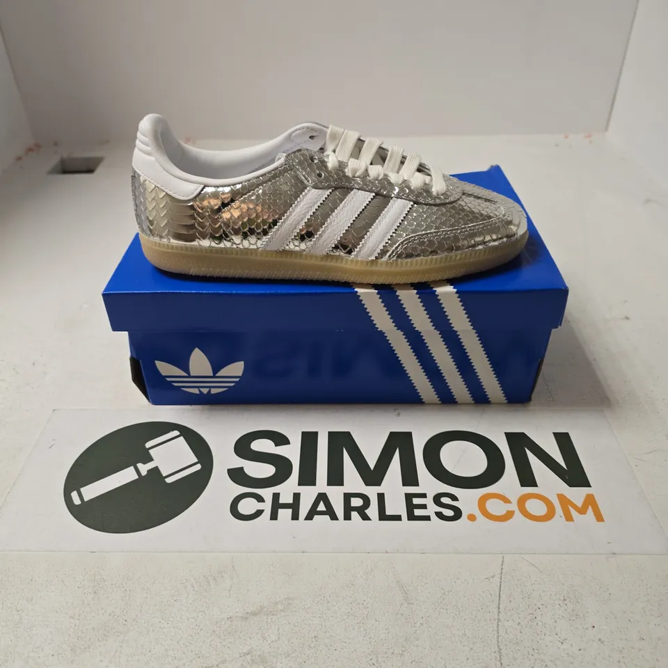 BOXED PAIR OF ADIDAS SAMBA OG WOMENS TRAINERS - UK 4.5