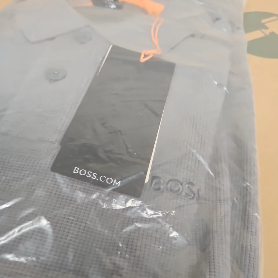 HUGO BOSS MEN'S GREY CHECK SHIRT – SIZE L